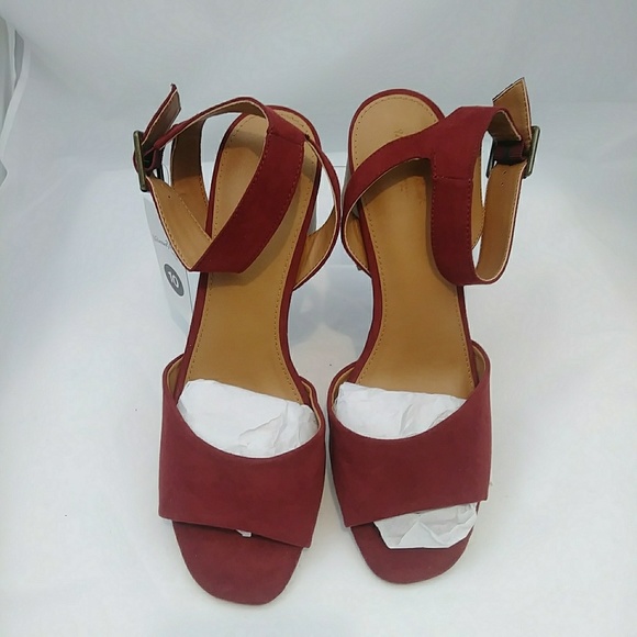NWT Womens' Megan Microsuede Heel Pump Sandals - Picture 7 of 7